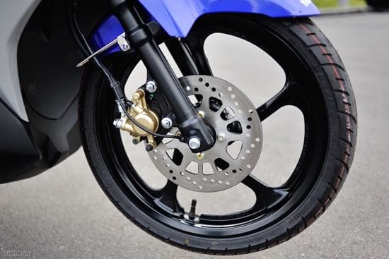 Có nên sử dụng keo tự vá với lốp không săm?